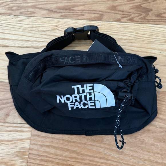 The North Face Handbags - The North Face Bozer Hip Pack III - L in Black
